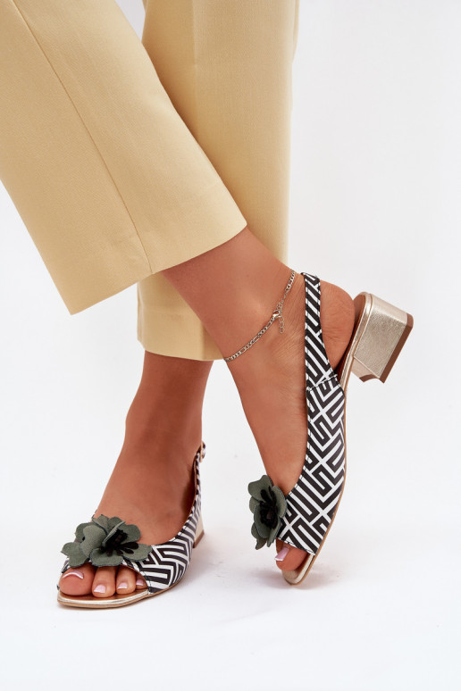 Sandali da donna Femminile Klocke Con decorazioni Un fiore Laura Messi 2973 Bianco-colore nero