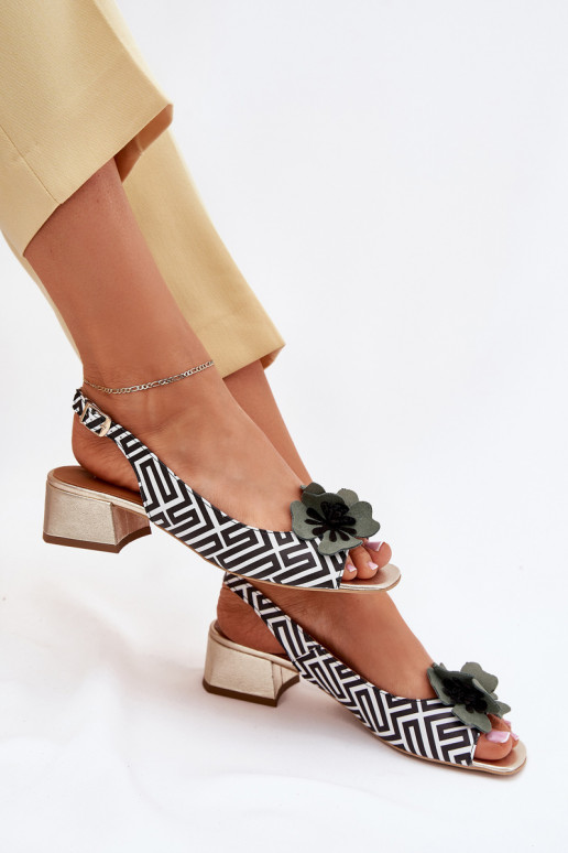 Sandali da donna Femminile Klocke Con decorazioni Un fiore Laura Messi 2973 Bianco-colore nero