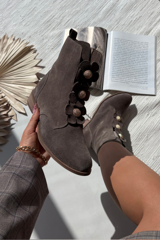 Scarpe scamosciate Femminile Con decorazionii con motivi florealikami Zazoo 3085 beige