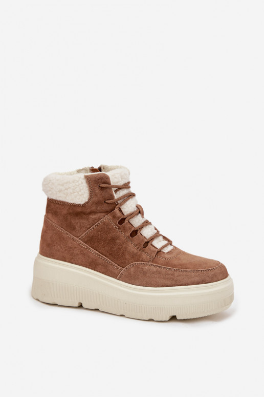 dalla pelle scamosciata Stivali da neve Femminile con riscaldamento con una piattaforma Vinceza 95354 colore marrone