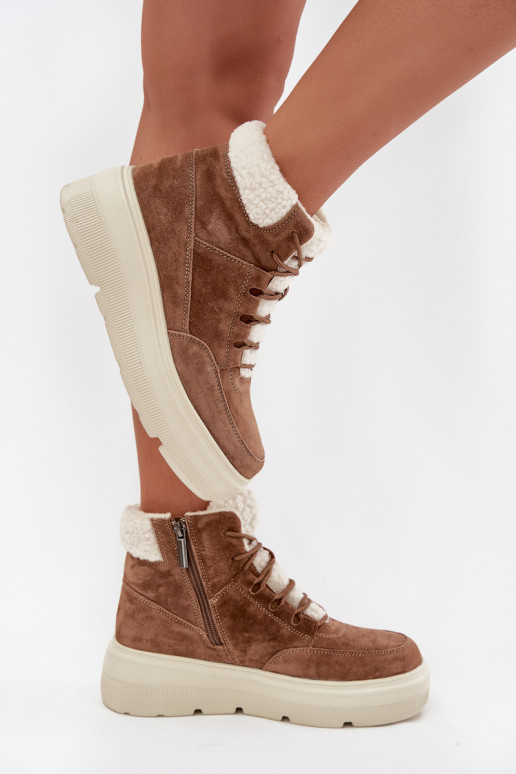 dalla pelle scamosciata Stivali da neve Femminile con riscaldamento con una piattaforma Vinceza 95354 colore marrone