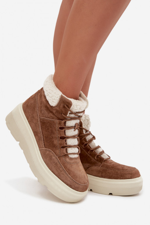 dalla pelle scamosciata Stivali da neve Femminile con riscaldamento con una piattaforma Vinceza 95354 colore marrone