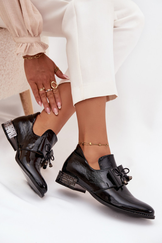 con effetto vernice scarpe Femminile Con tacco basso con nastri Zazoo 1399 colore nero