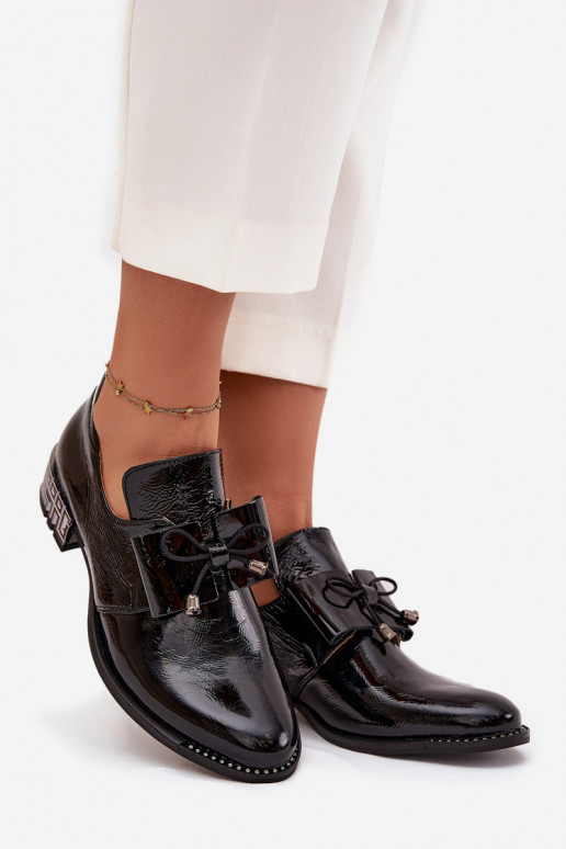 con effetto vernice scarpe Femminile Con tacco basso con nastri Zazoo 1399 colore nero