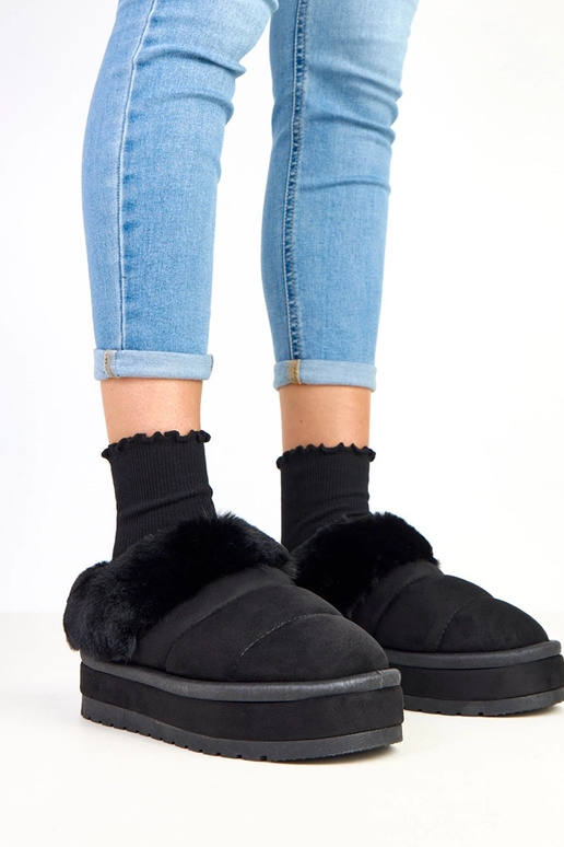 Stivali da neve corti neri, foderati... Stivali da neve corti neri, foderati...