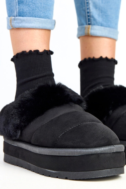 Stivali da neve corti neri, foderati... Stivali da neve corti neri, foderati...