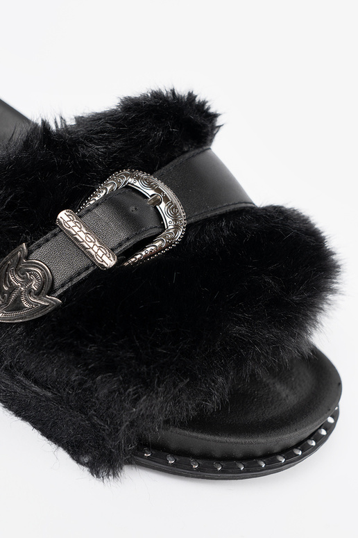 Pantofole z ekofutra z dekoracyjną klamrą