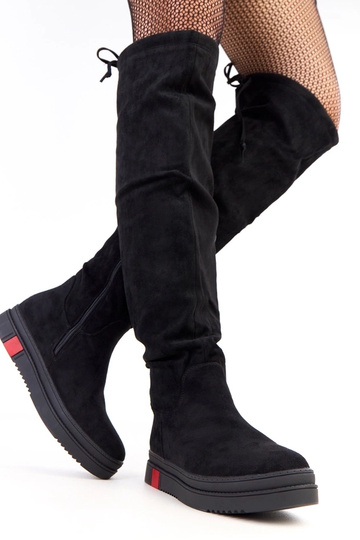 Scarpe nere con piattaforma...