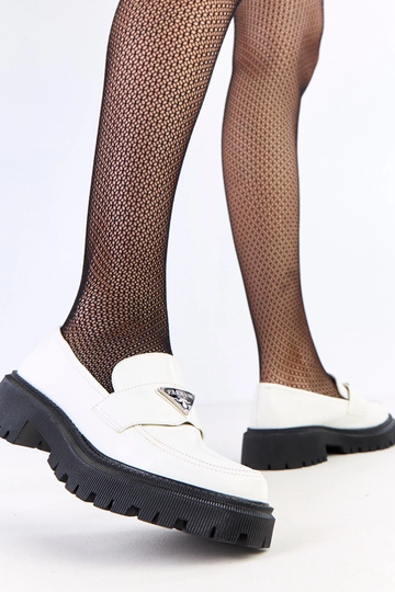 Mocassini bianchi da donna... 2