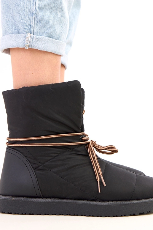 Stivaletti neri da donna con laccio...