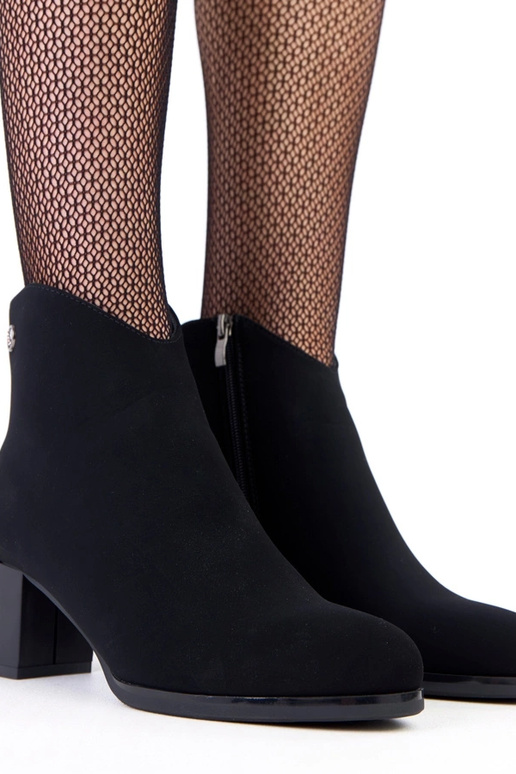 Stivaletti neri con decorazione in...