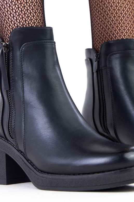 Stivaletti neri con colonna e sottile...