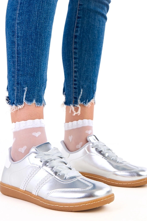 Sneakers argento da donna con lacci...