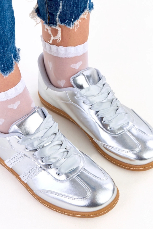 Sneakers argento da donna con lacci...