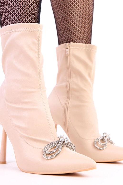 Stivaletti satinati color sabbia con...