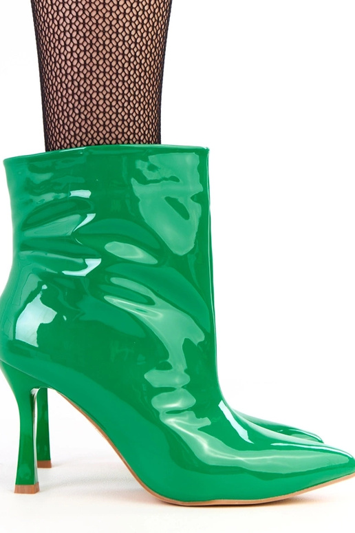 Stivaletti verniciati verdi con tacco...