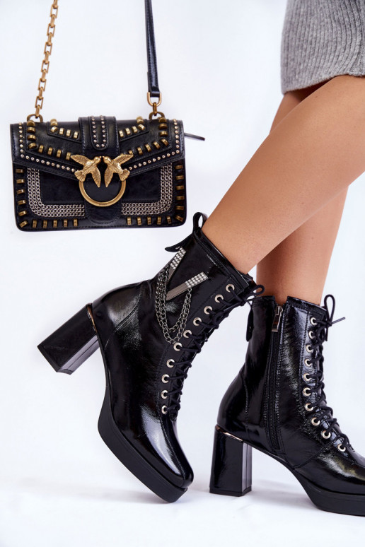 Alla moda riscaldamento Pelle Stivali con ornamenti colore nero Develta