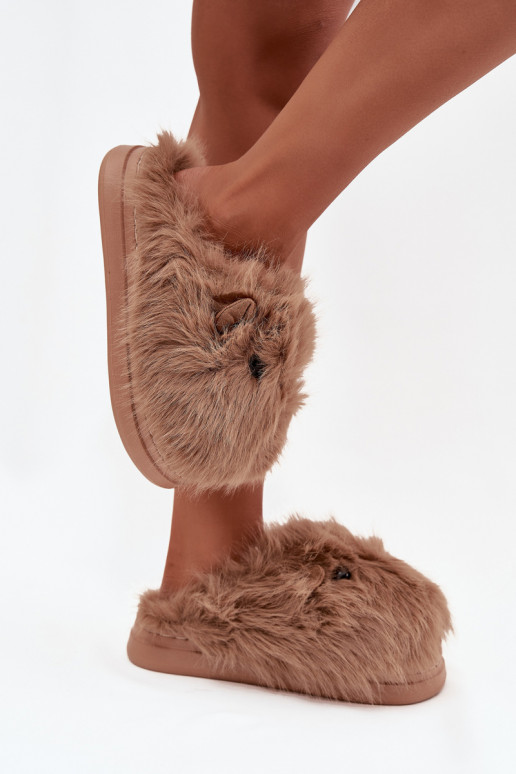 con una pelliccia Kapice Femminile Kapibary colore kaki Pravelle