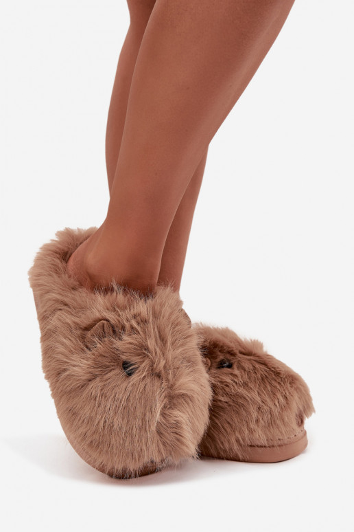 con una pelliccia Kapice Femminile Kapibary colore kaki Pravelle