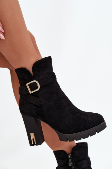 riscaldamento Stivali da donna con fibbie colore nero Nolivira