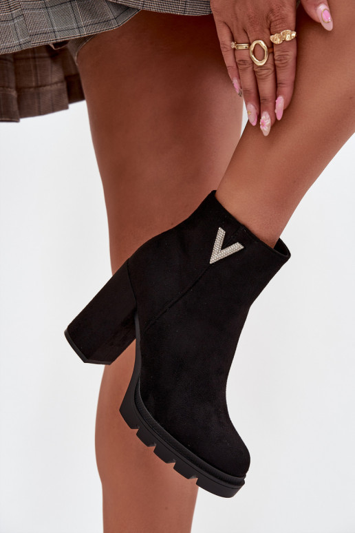 Stivali da donna riscaldamento con i tacchi Con decorazioni Detalem colore nero Briella