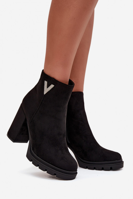 Stivali da donna riscaldamento con i tacchi Con decorazioni Detalem colore nero Briella