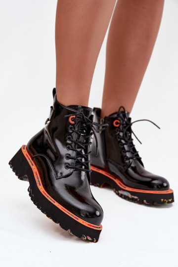 Stivali da donnacon effetto vernicej Skóry Abilitatoturalnej riscaldamento Artiker 57C0061 colore nero