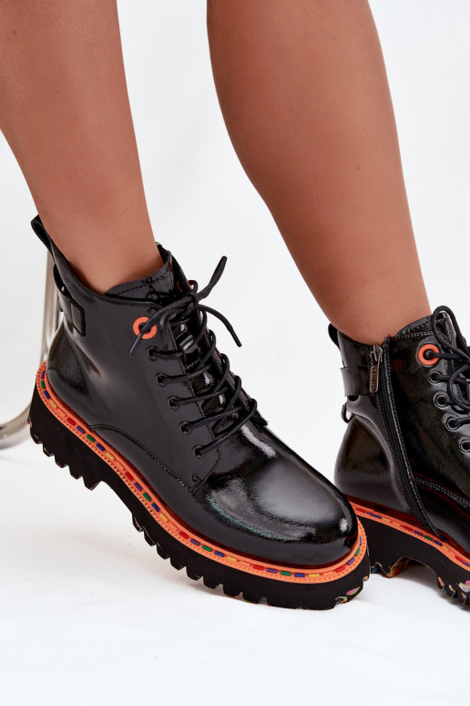 Stivali da donnacon effetto vernicej Skóry Abilitatoturalnej riscaldamento Artiker 57C0061 colore nero