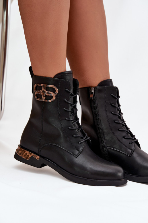 Pelle Stivali da donna con tacchi larghi con ornamenti riscaldamento Artiker 57C1064 colore nero