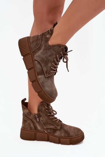 dalla pelle scamosciata scarpe con tacco basso da donna con una piattaforma Big Star SS274594 beige