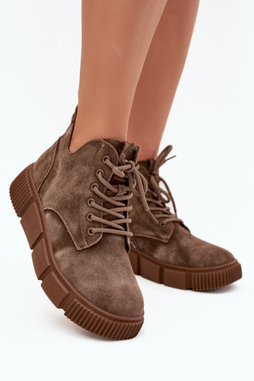 dalla pelle scamosciata scarpe con tacco basso da donna con una piattaforma Big Star SS274594 beige 2