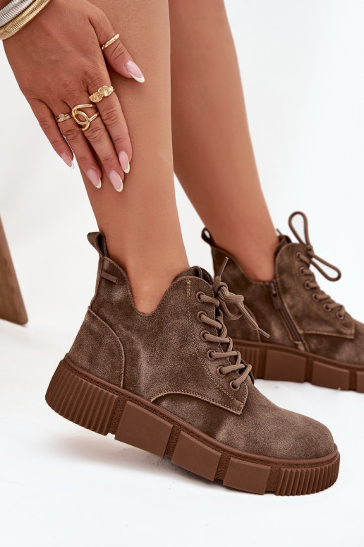 dalla pelle scamosciata scarpe con tacco basso da donna con una piattaforma Big Star SS274594 beige