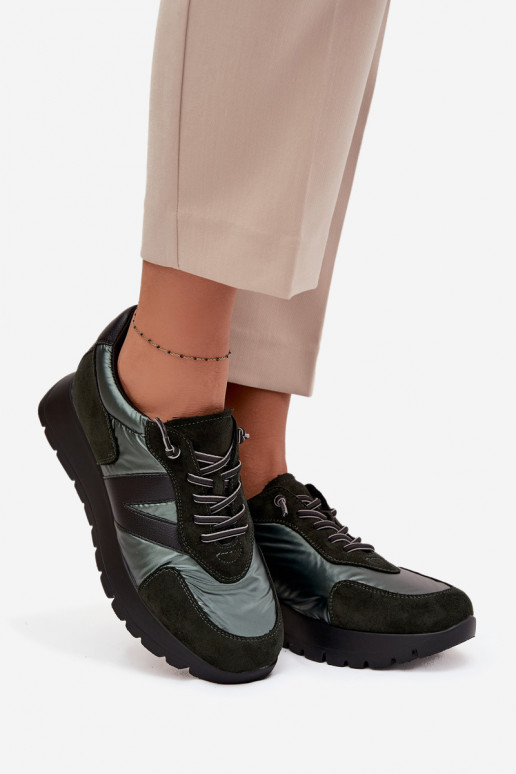 Scarpe modello sneakers Femminile con una piattaforma Vinceza 58561 colore kaki