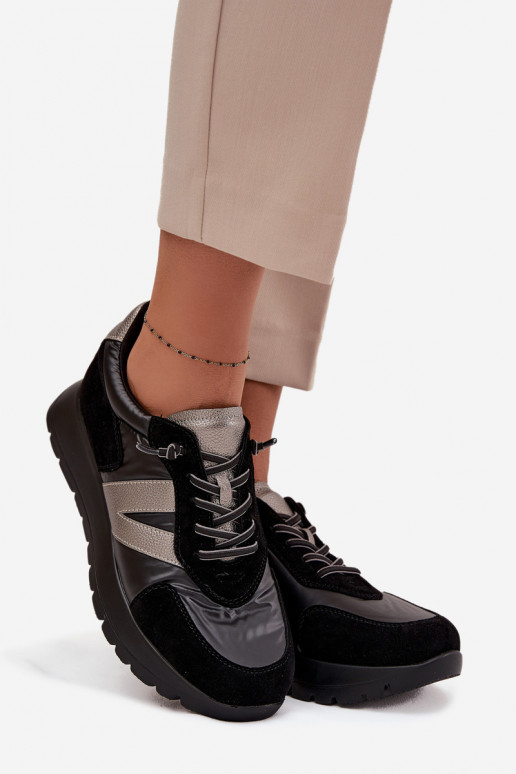 Scarpe modello sneakers Femminile con una piattaforma Vinceza 58561 colore nero