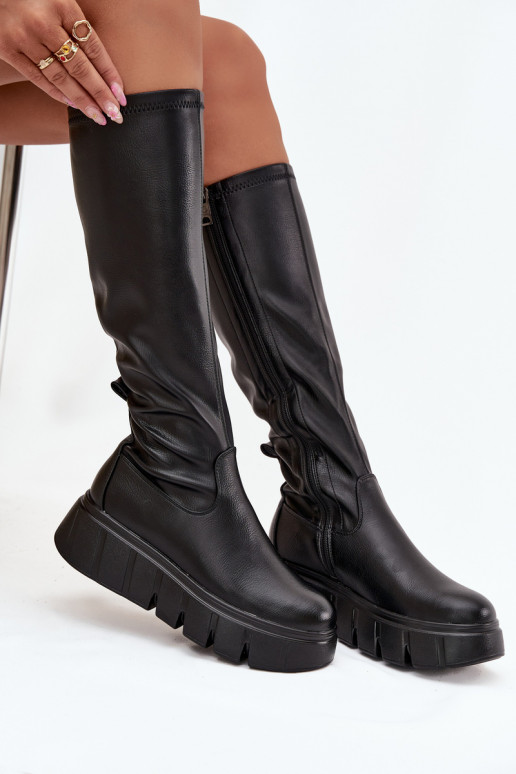 stivali da donna con una piattaforma Al Castello Vinceza 58553 colore nero stivali da donna con una piattaforma Al Castello Vinceza 58553 colore nero