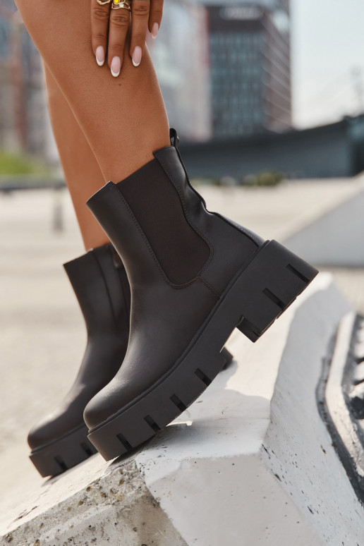 Stivaletti da donna stilosi e imbottiti in ecopelle marrone scuro "Fivienne" Stivaletti da donna stilosi e imbottiti in ecopelle marrone scuro "Fivienne"