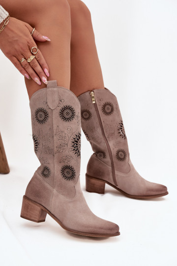 dalla pelle scamosciata Pelle stivali da donna con elementi traforati Zazoo 3852 colore cappuccino