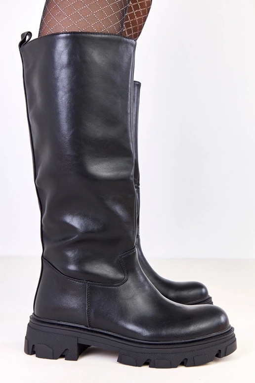 Stivali neri in pelle sintetica... Stivali neri in pelle sintetica...