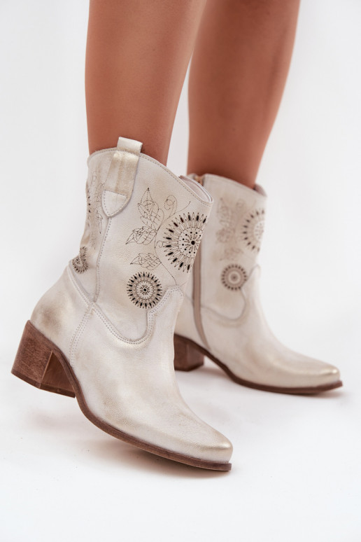 dalla pelle scamosciata Pelle Stivali da donna con elementi traforati con i tacchi Zazoo 3844 colore dorato Przecierany