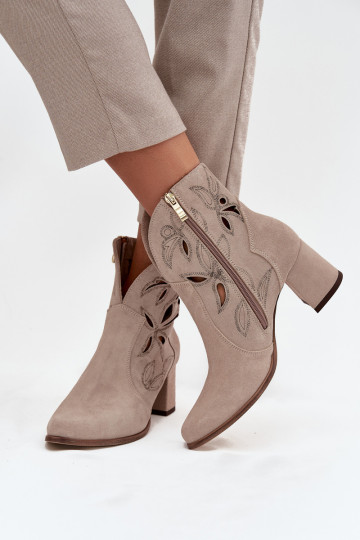 Pelle scamosciata traforata Stivali da donna Zazoo 3647 colore cappuccino 2