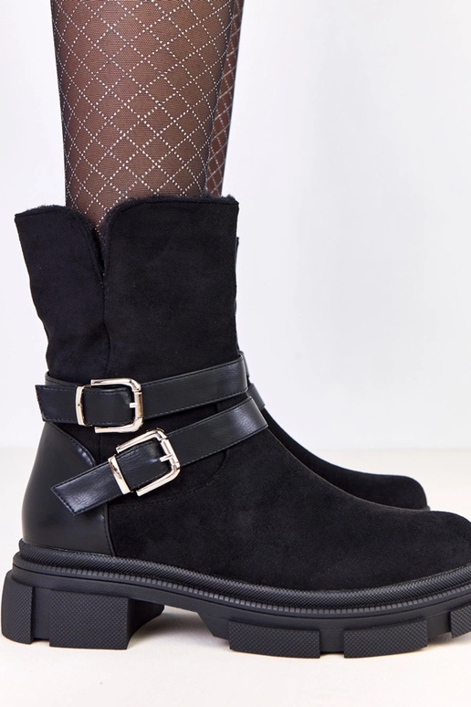 Czarne botki ocieplane zdobione...