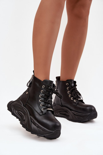 Pelle riscaldamento Stivali da donna con una piattaforma GOE SS2N4301 colore nero