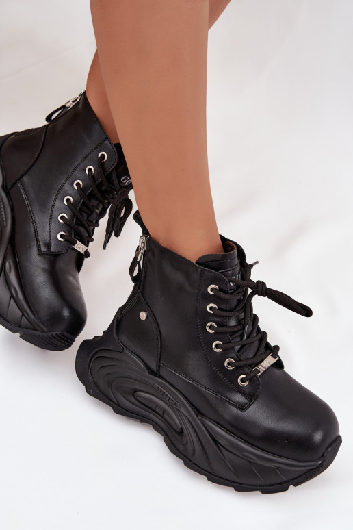 Pelle riscaldamento Stivali da donna con una piattaforma GOE SS2N4301 colore nero