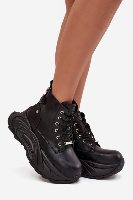 Pelle riscaldamento Stivali da donna con una piattaforma GOE SS2N4301 colore nero