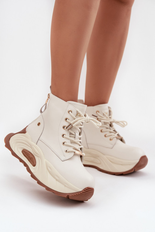 Pelle riscaldamento Stivali da donna con una piattaforma GOE SS2N4300 colore avorio