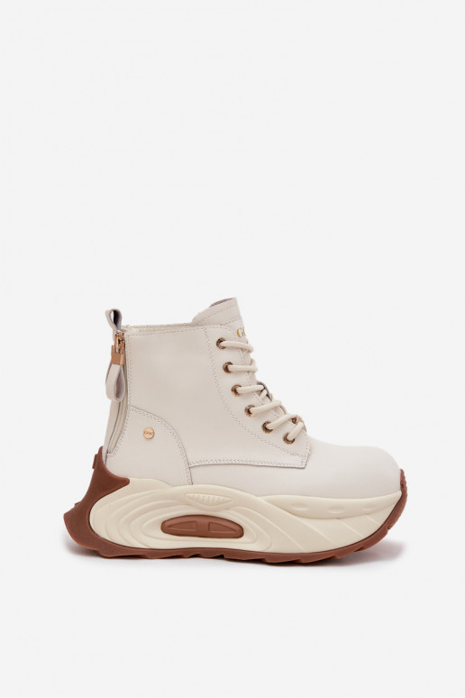 Pelle riscaldamento Stivali da donna con una piattaforma GOE SS2N4300 colore avorio