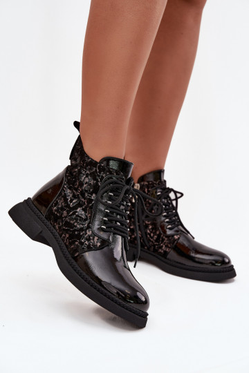 con effetto vernice Stivali da donna riscaldamento D&A CR52-613 colore nero