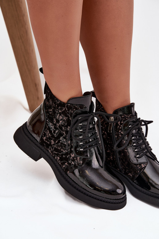 con effetto vernice Stivali da donna riscaldamento D&A CR52-613 colore nero