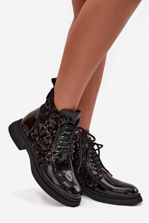 con effetto vernice Stivali da donna riscaldamento D&A CR52-613 colore nero