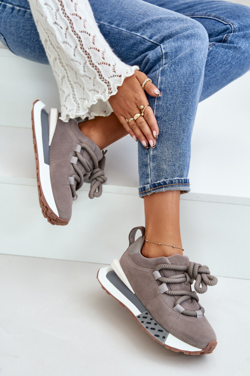 dalla pelle scamosciata Scarpe modello sneakers Femminile con una piattaformaGrubym Allacciaturam Artiker 54C1463 colore grigio